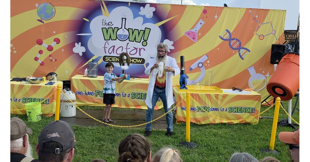 The WOW Factor Science Show at the Entertainment Field