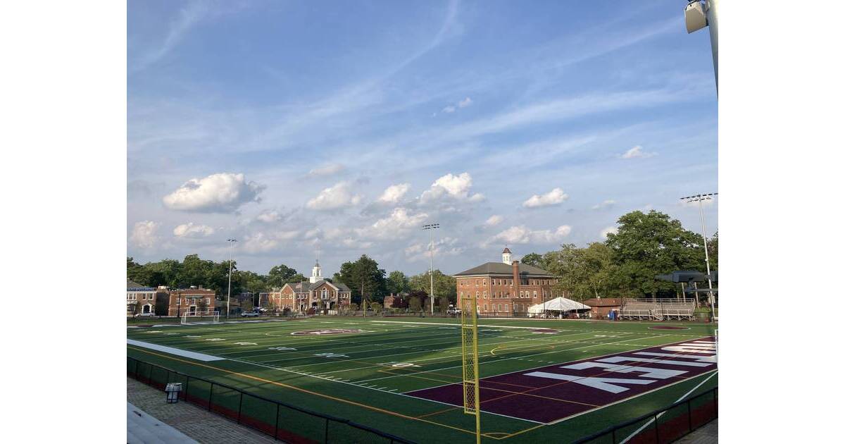 Nutley's Upset Bid Against West Essex Falls Short In Regular Season Finale, 21-14
