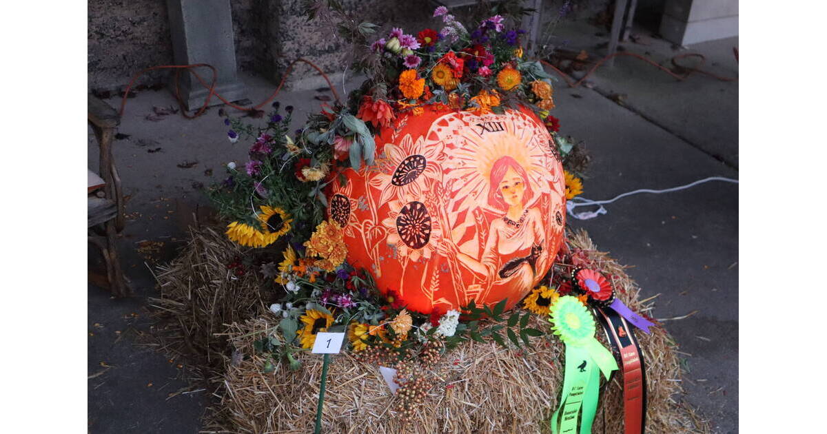 Pumpkinfest Returns to Doylestown's Tileworks Saturday and Sunday The two-day festival will feature pumpkin carving, live music, food and drink and more. Pumpkinfest is returning to Doylestown's Tileworks for pumpkin-carving, live music and more Oct. 24-25, 2026. Photo Credit: Ed Doyle Published October 20, 2026 at 2:52 PM Last updated October 20, 2026 at 2:52 PM