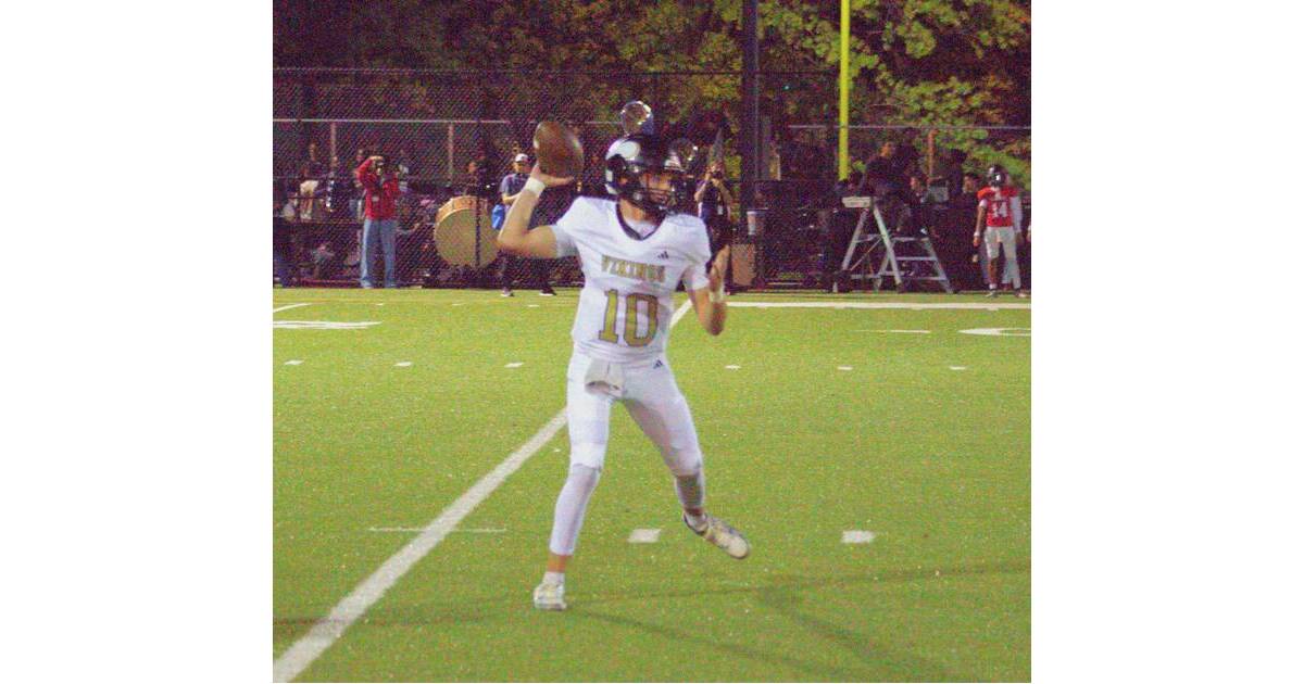 Football: South Brunswick Beats Colonia, 35-9, to Keep Playoff Hopes Alive
