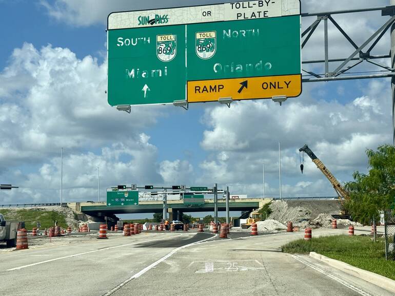 Coral Springs Drivers Now Cross to the Left Side at Sample Road Sawgrass Expressway Interchange